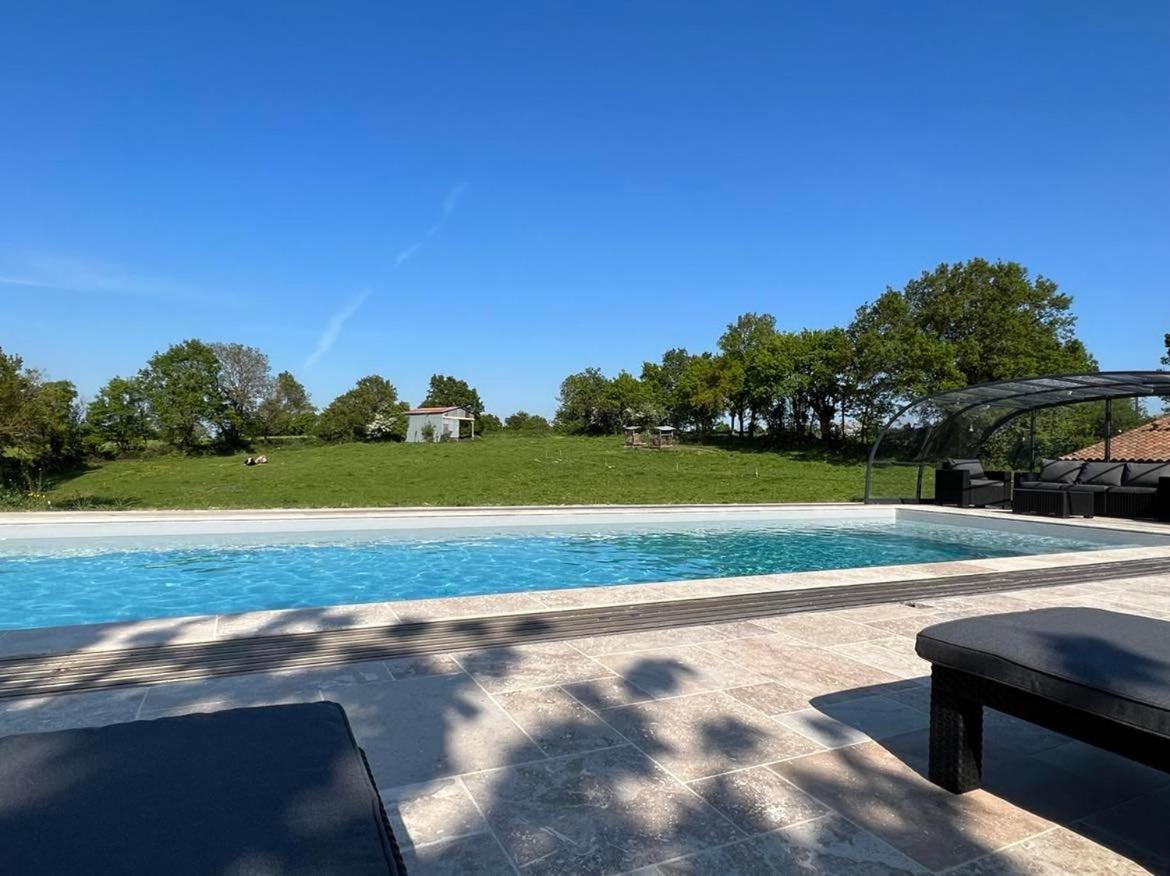 مبيت وإفطار Le Poiré-sur-Vie La Milliere - Piscine & Campagne - Cathelineau & Lescure المظهر الخارجي الصورة